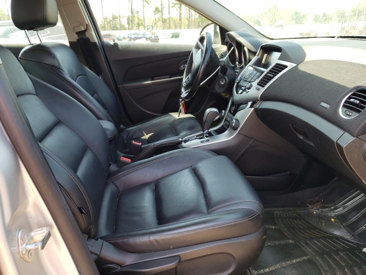 Photo 5 from auction – 2014 CHEVROLET CRUZE LT with VIN 1G1PE5SB2E7388528