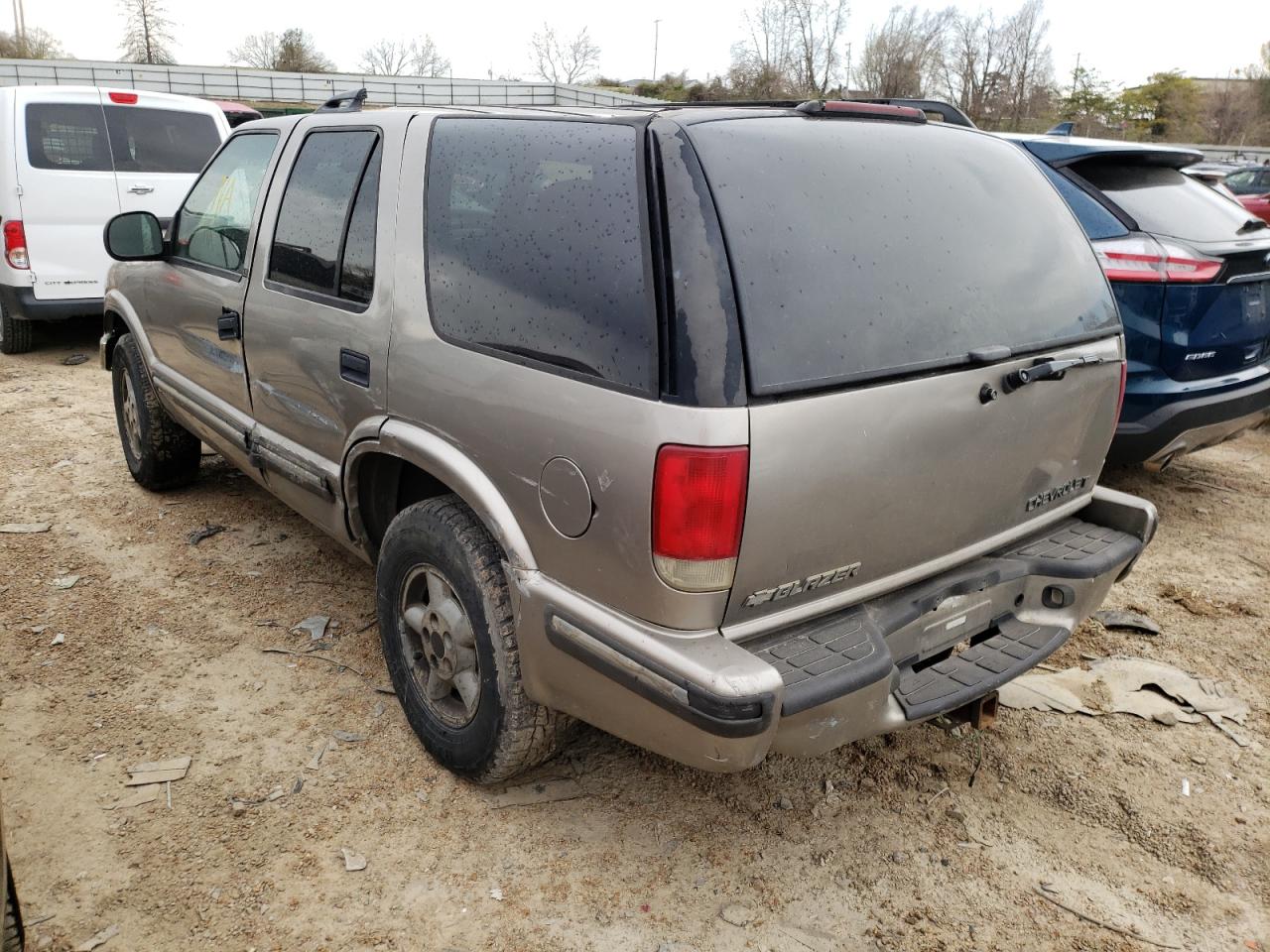 Photo 3 from auction – 1998 CHEVROLET BLAZER with VIN 1GNDT13W7WK132840