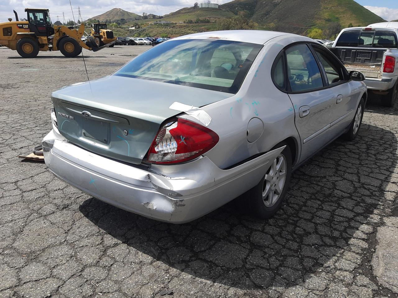 Foto 4 de la subasta – 2005 FORD TAURUS SEL con VIN 1FAFP56U05A294360