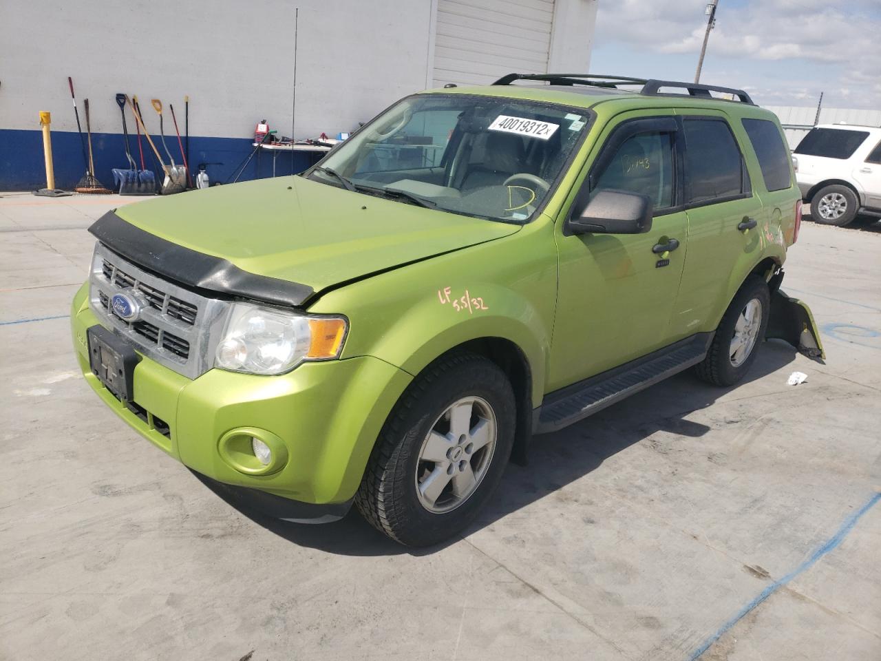 Photo 2 from auction – 2011 FORD ESCAPE XLT with VIN 1FMCU9DG3BKC23391