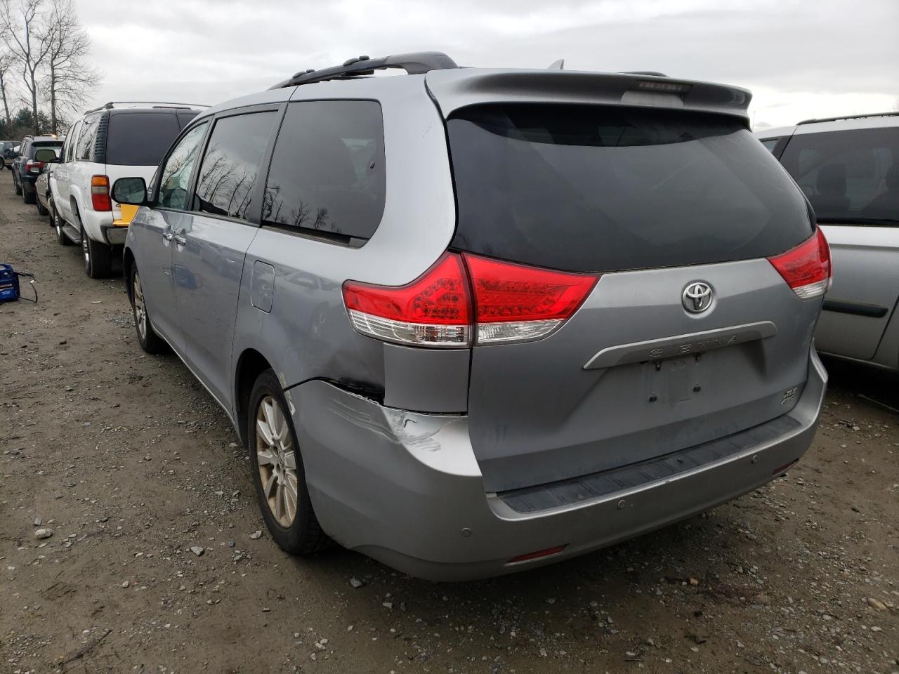Photo 3 from auction – 2011 TOYOTA SIENNA XLE with VIN 5TDDK3DC6BS020643