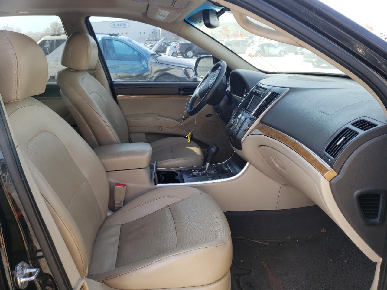 Photo 5 from auction – 2012 HYUNDAI VERACRUZ G with VIN KM8NU4CC4CU198310