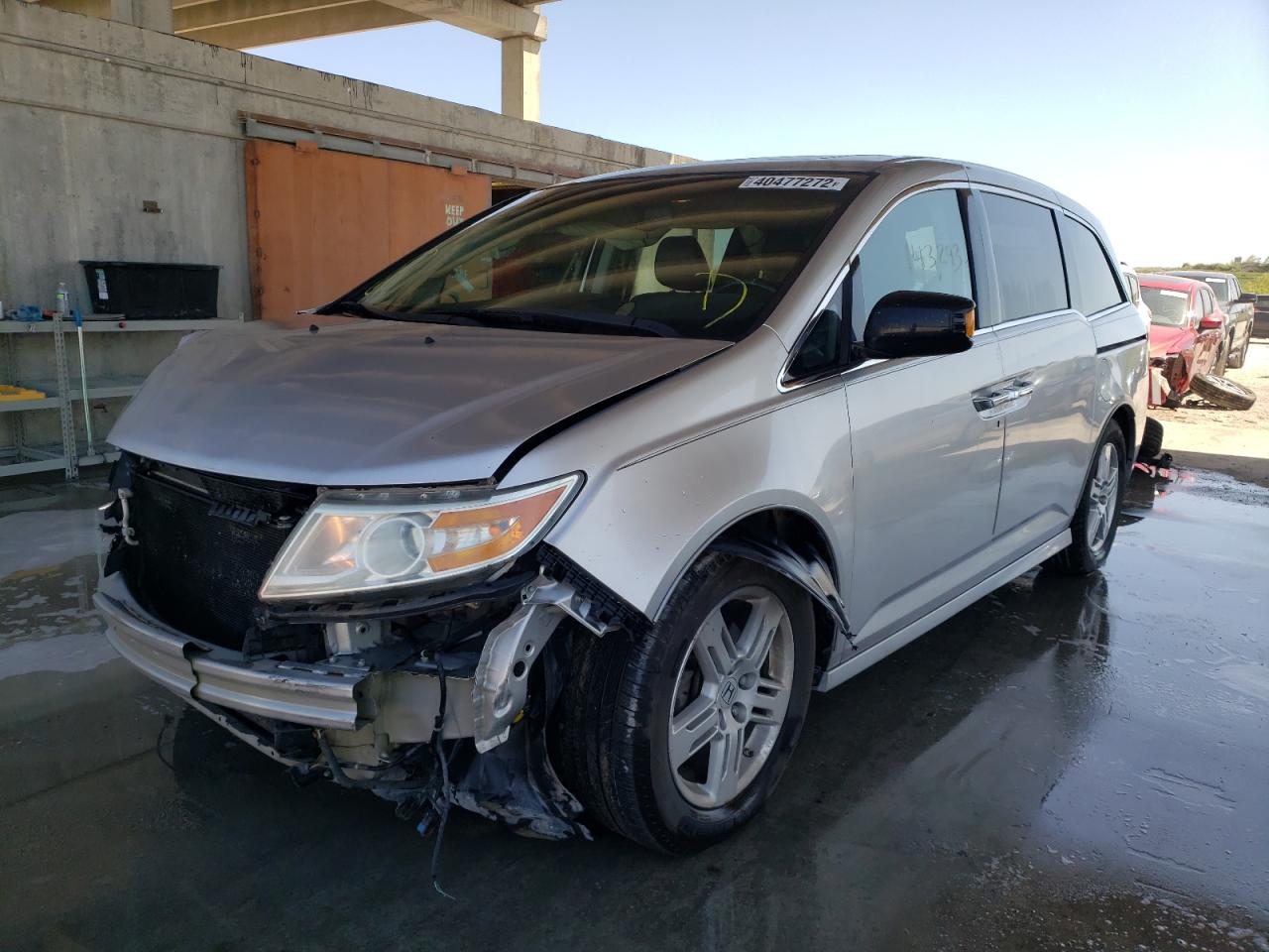 Photo 2 from auction – 2012 HONDA ODYSSEY TO with VIN 5FNRL5H90CB012492