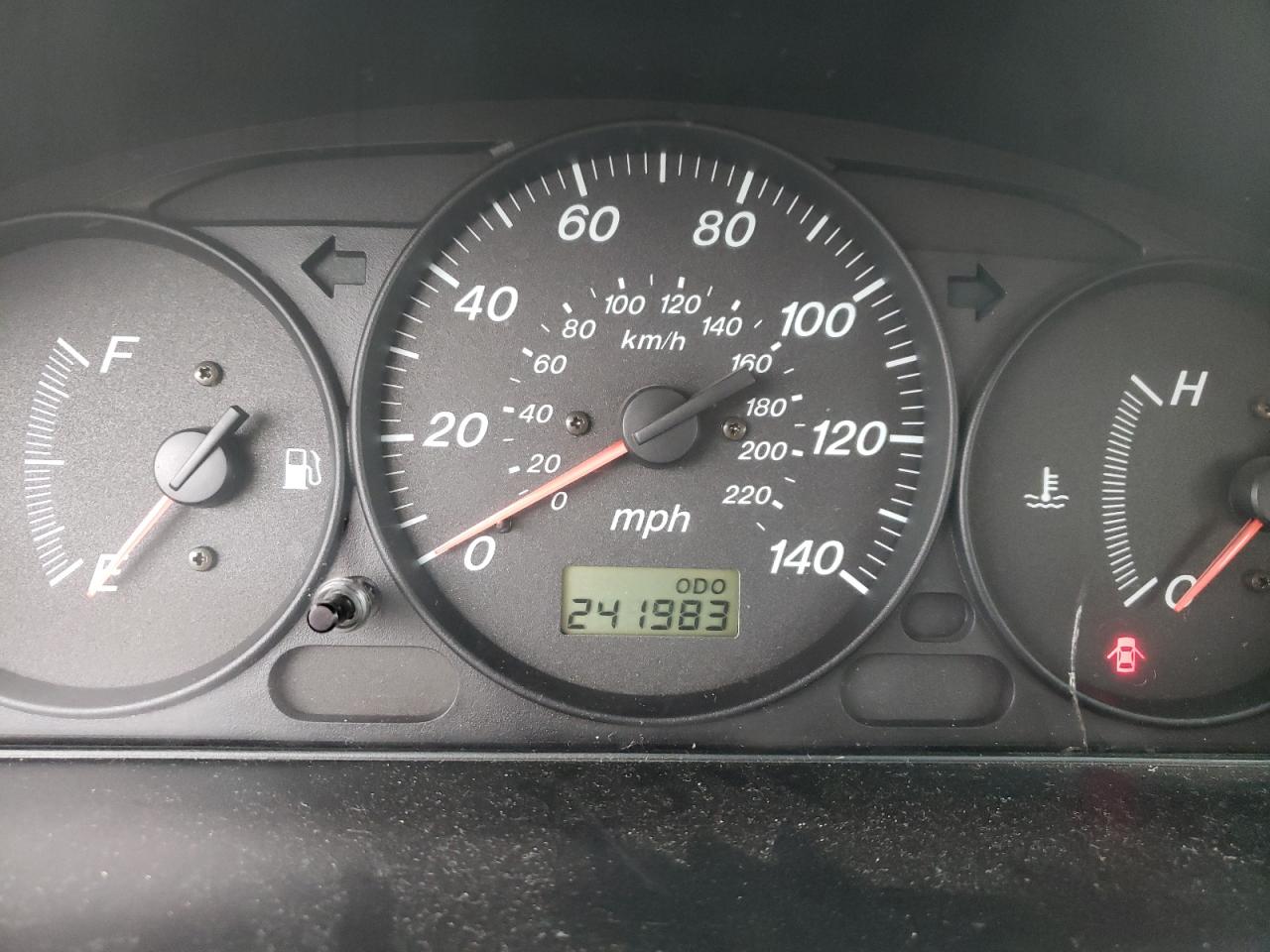 Photo 8 from auction – 2000 MAZDA PROTEGE DX with VIN JM1BJ2223Y0285384
