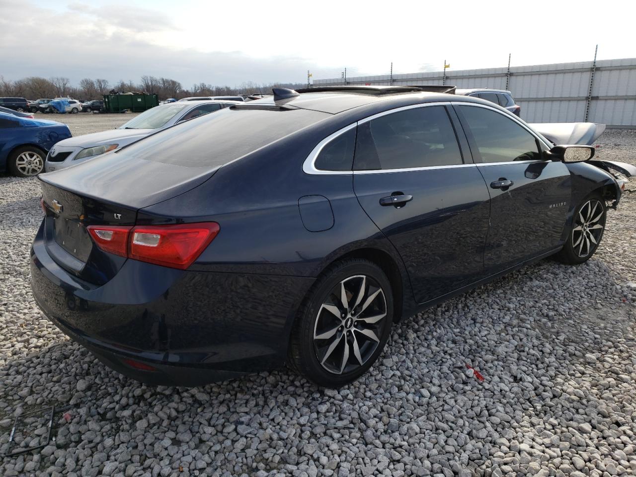 Photo 4 from auction – 2017 CHEVROLET MALIBU LT with VIN 1G1ZE5ST2HF286061