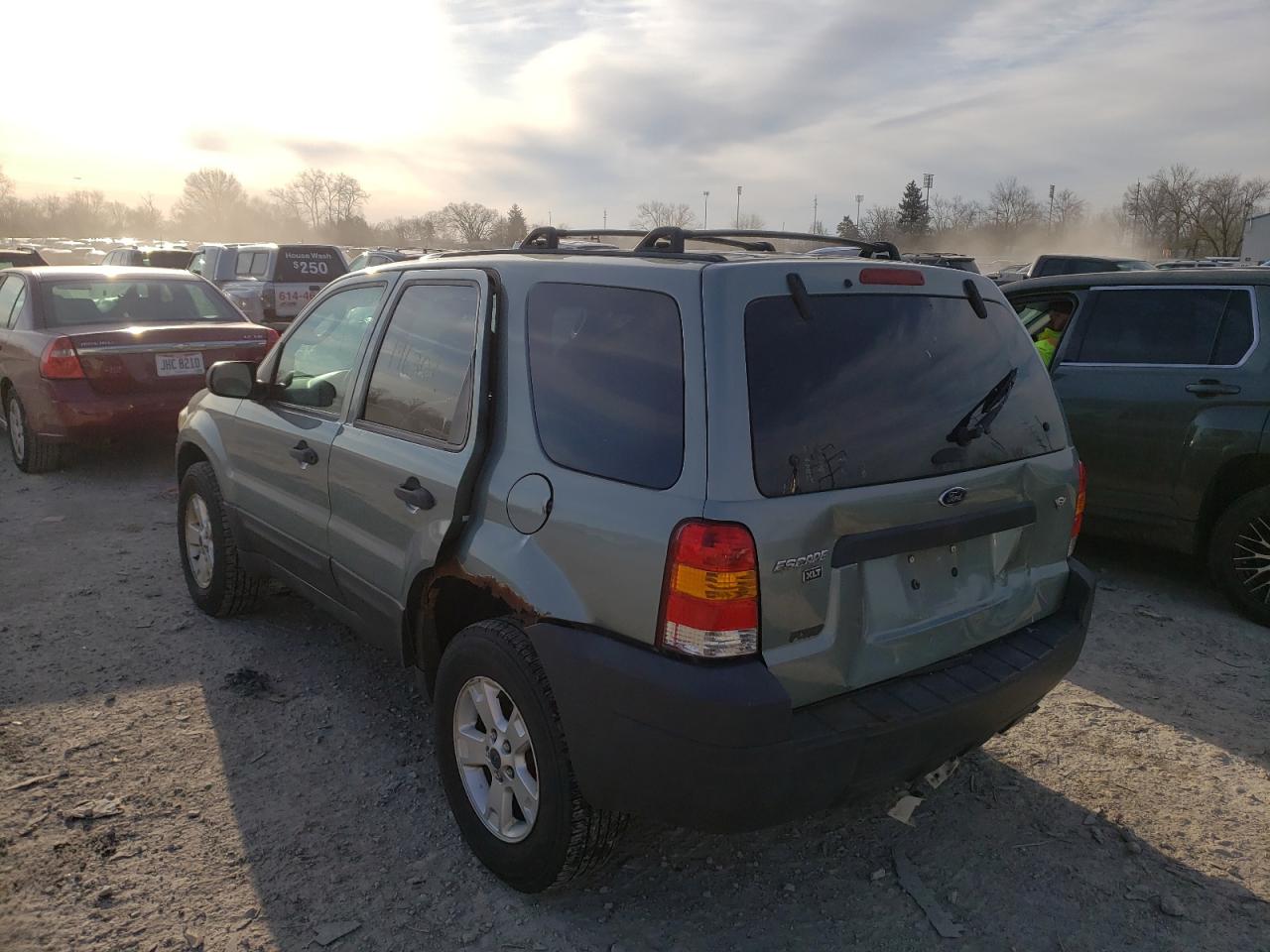 Photo 3 from auction – 2007 FORD ESCAPE XLT with VIN 1FMYU031X7KA21928