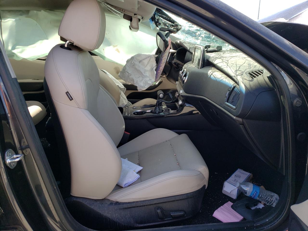 Photo 5 from auction – 2019 KIA STINGER with VIN KNAE15LA2K6068785