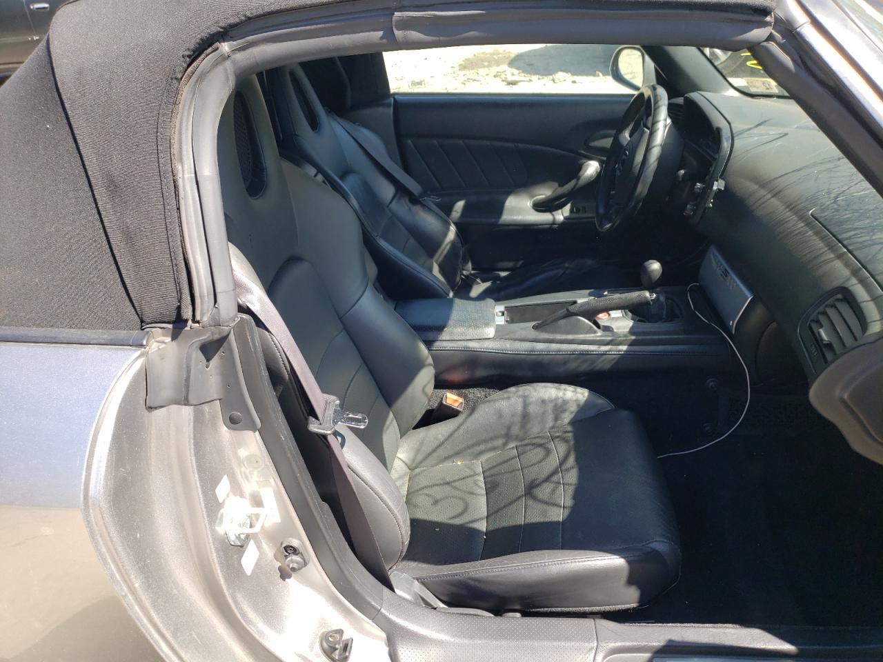 Photo 5 from auction – 2004 HONDA S2000 with VIN JHMAP21414S000482