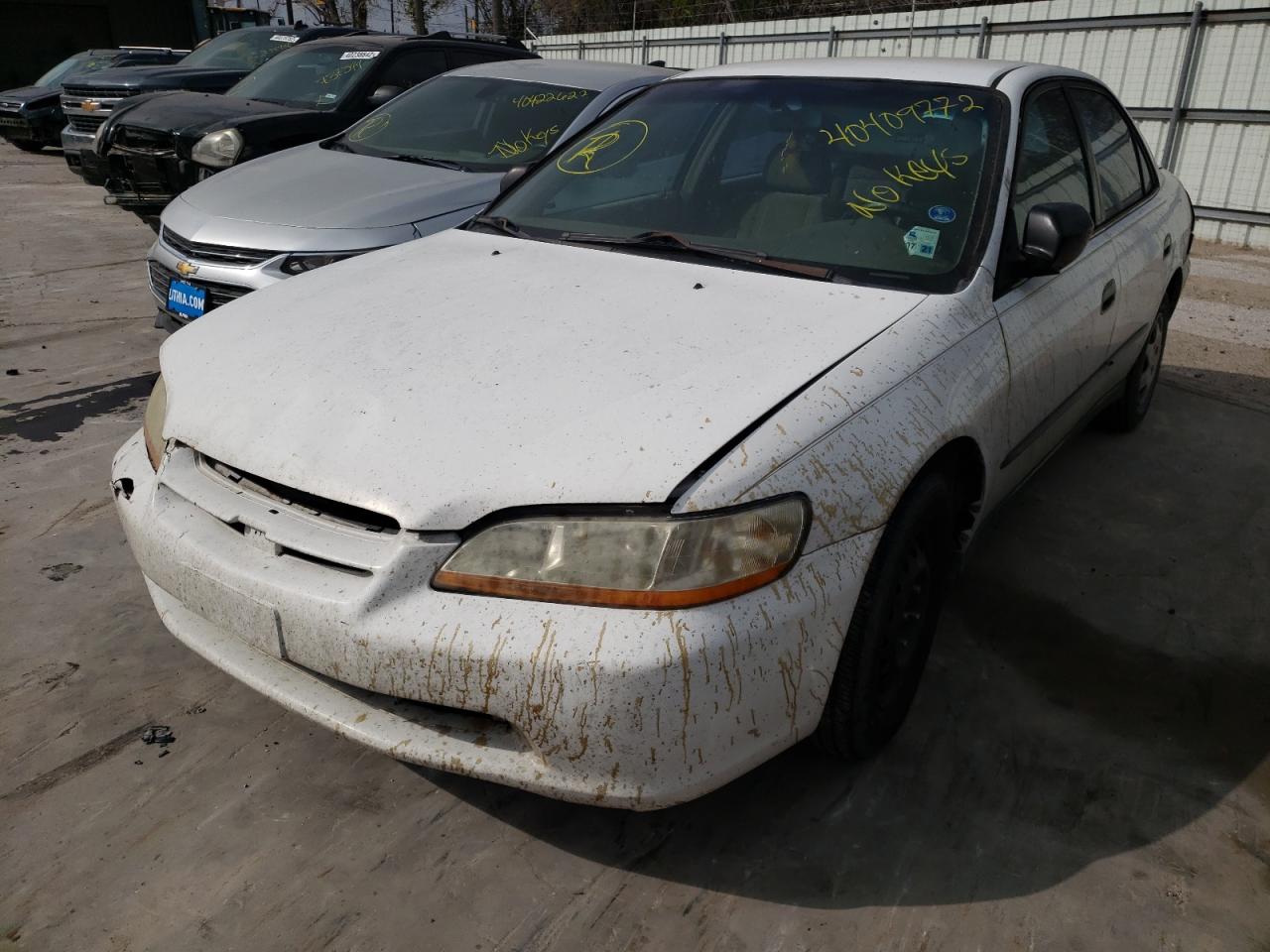 Photo 2 from auction – 2000 HONDA ACCORD DX with VIN 1HGCF8545YA085933