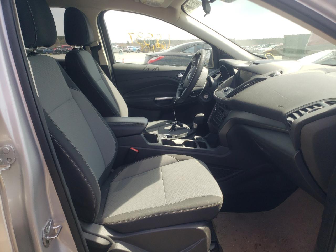 Photo 5 from auction – 2017 FORD ESCAPE SE with VIN 1FMCU0G96HUB73477