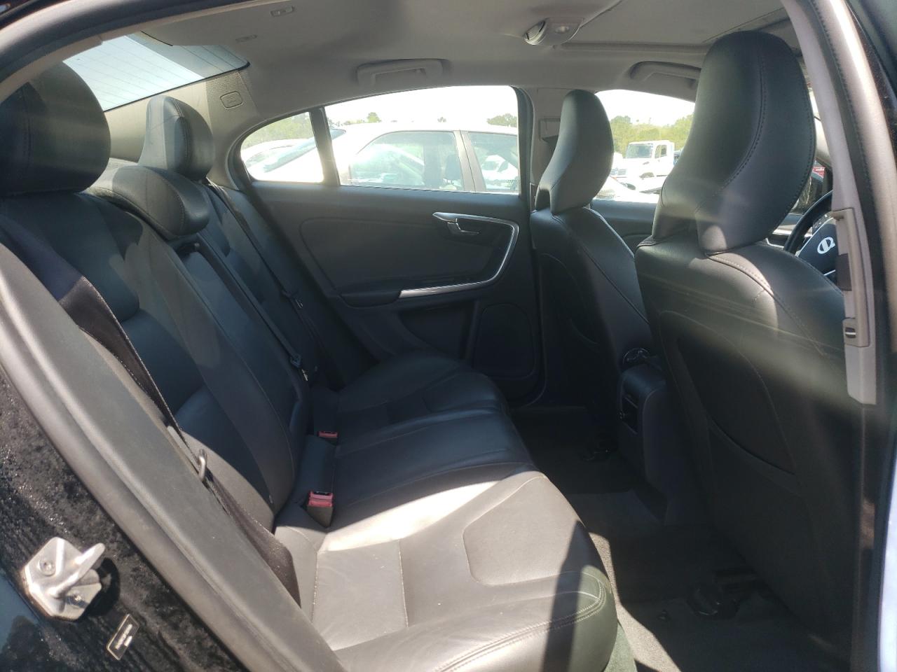 Photo 6 from auction – 2015 VOLVO S60 PREMIE with VIN YV140MFB8F1301484