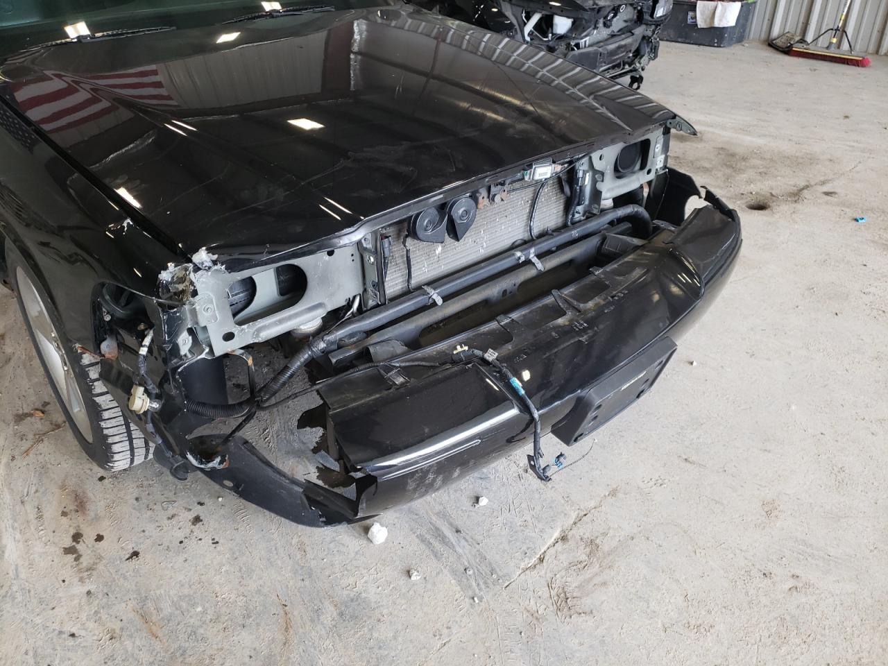 Photo 9 from auction – 2003 MERCURY MARAUDER with VIN 2MEHM75VX3X628883