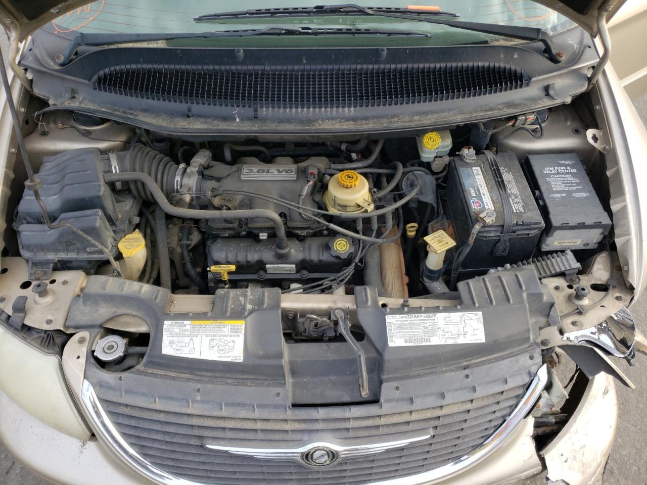 Photo 7 from auction – 2002 CHRYSLER TOWN & COU with VIN 2C4GP74L62R673097