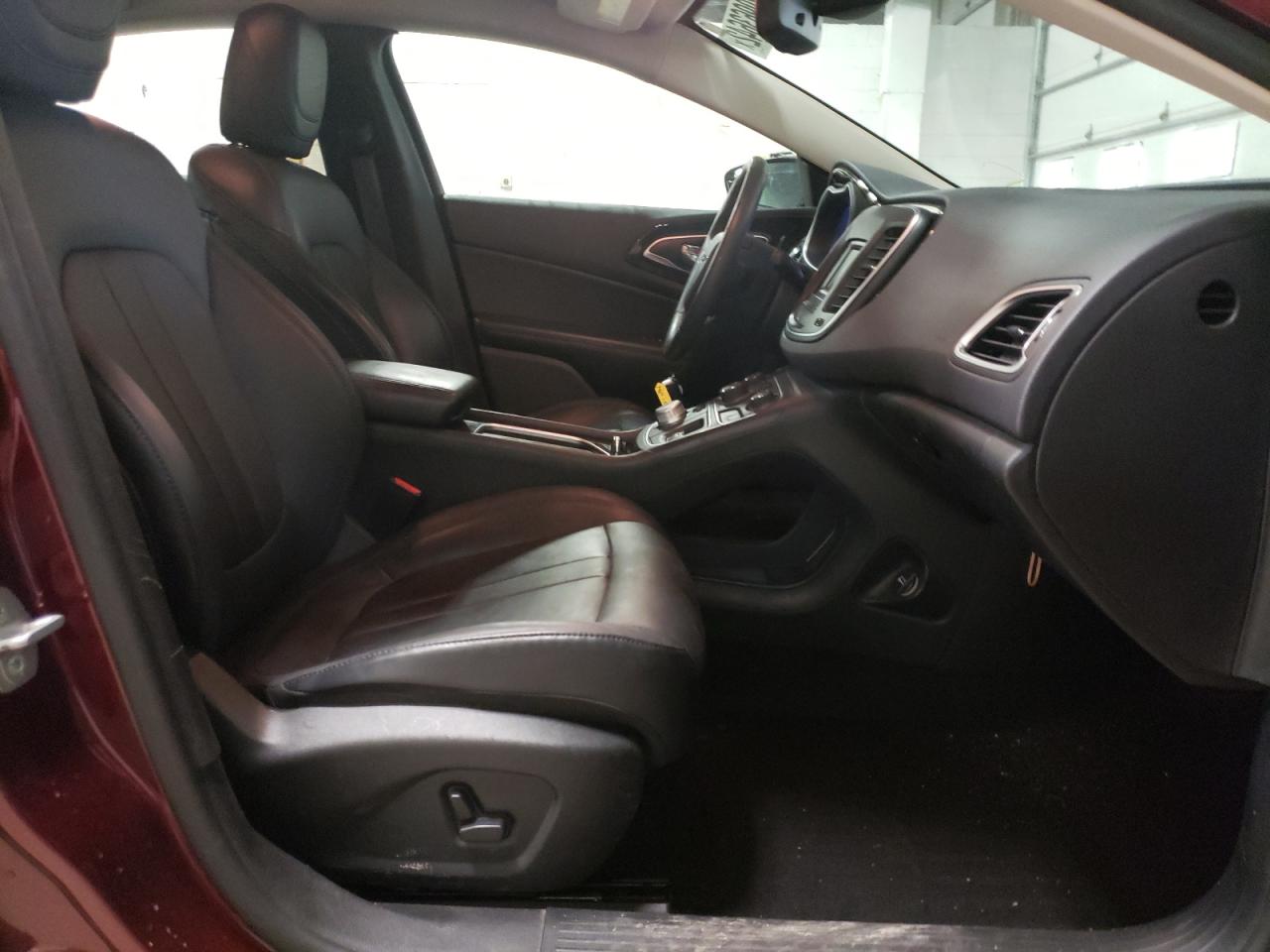 Photo 5 from auction – 2015 CHRYSLER 200 C with VIN 1C3CCCCB0FN623444