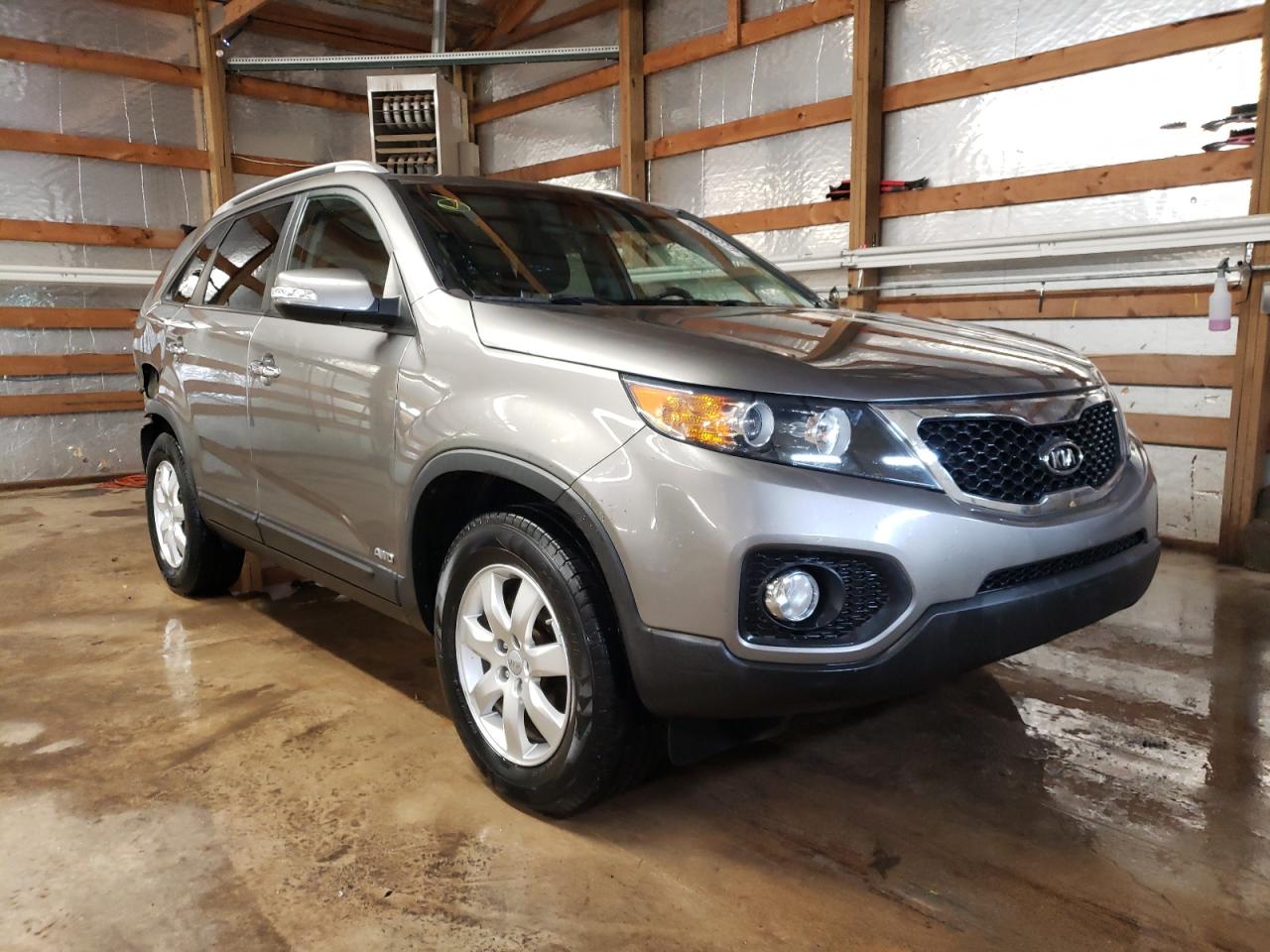 KIA SORENTO BA 2012 with VIN 5XYKTCA62CG283424 - Photo from auction