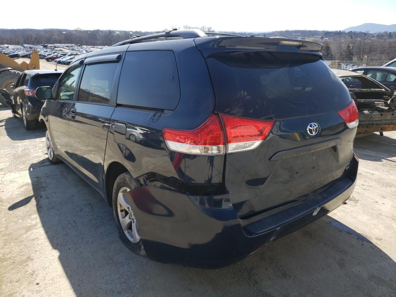 Photo 3 from auction – 2012 TOYOTA SIENNA LE with VIN 5TDKK3DC1CS181961