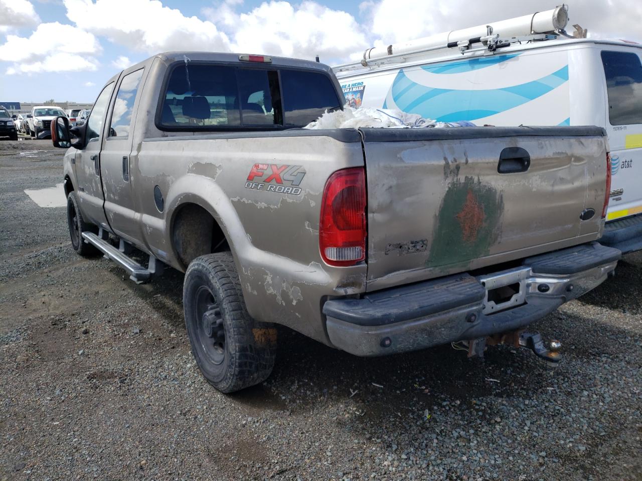 Photo 3 from auction – 2004 FORD F350 SRW S with VIN 1FTSW31P64EA54786