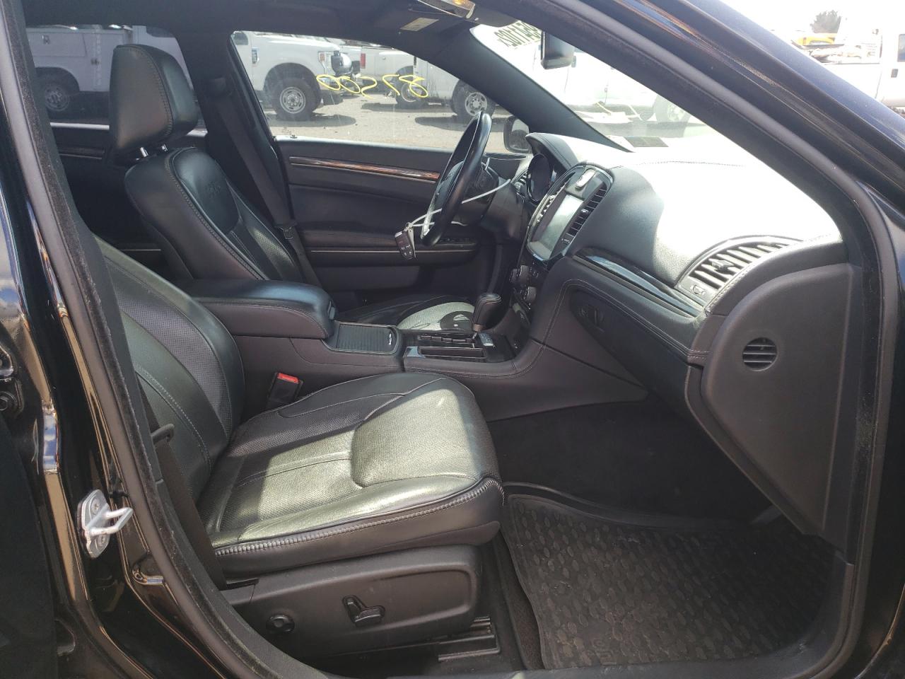 Photo 5 from auction – 2013 CHRYSLER 300C VARVA with VIN 2C3CCADT5DH691871