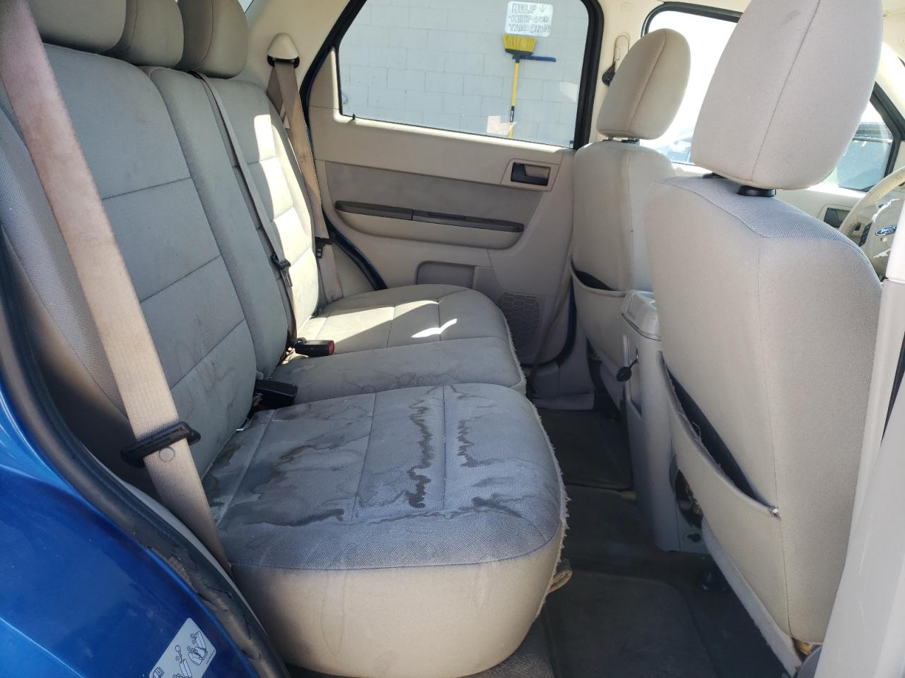 Photo 6 from auction – 2011 FORD ESCAPE XLT with VIN 1FMCU0D75BKA52946