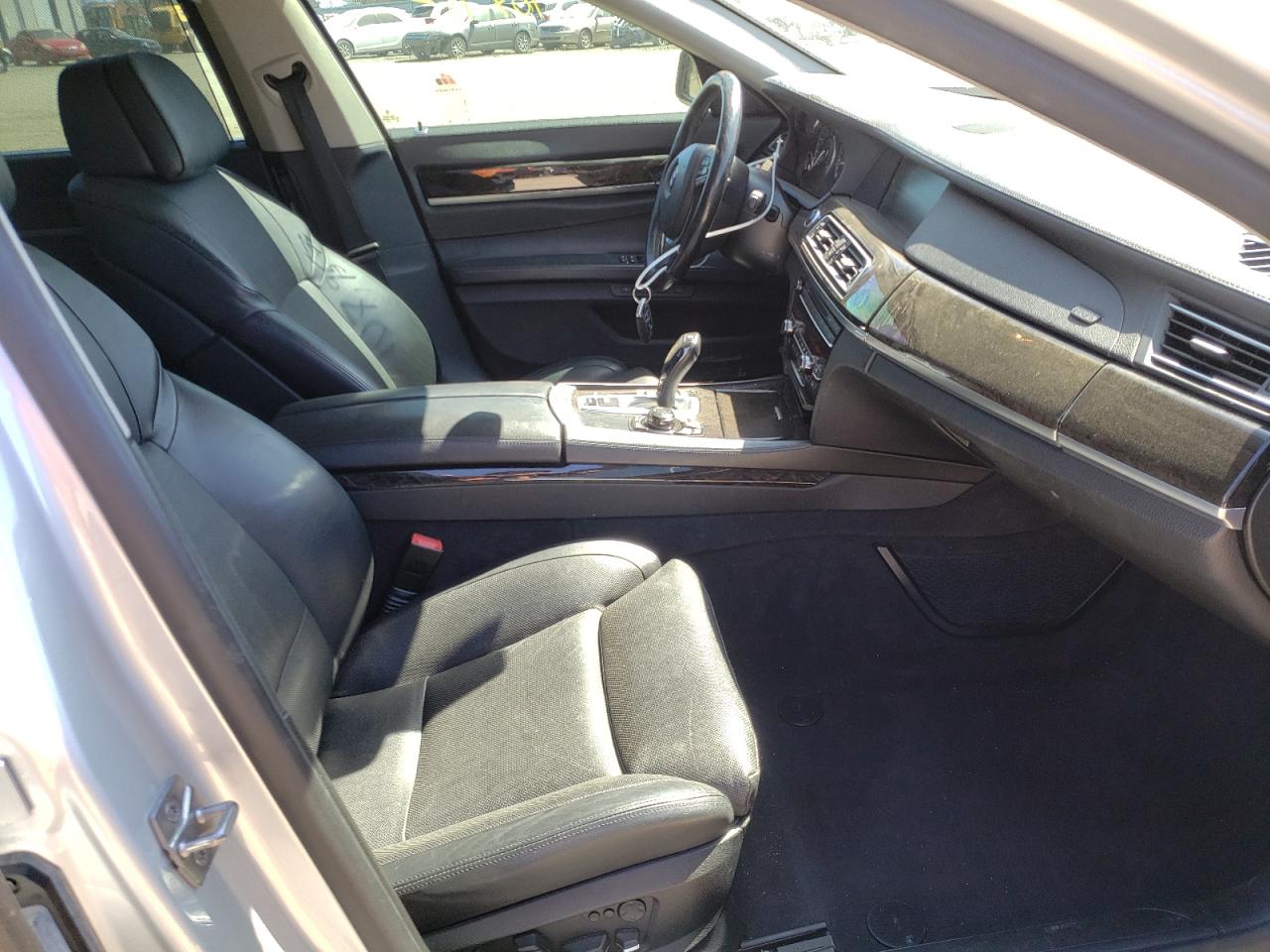 Photo 5 from auction – 2012 BMW 750 LI with VIN WBAKB8C53CDX20444
