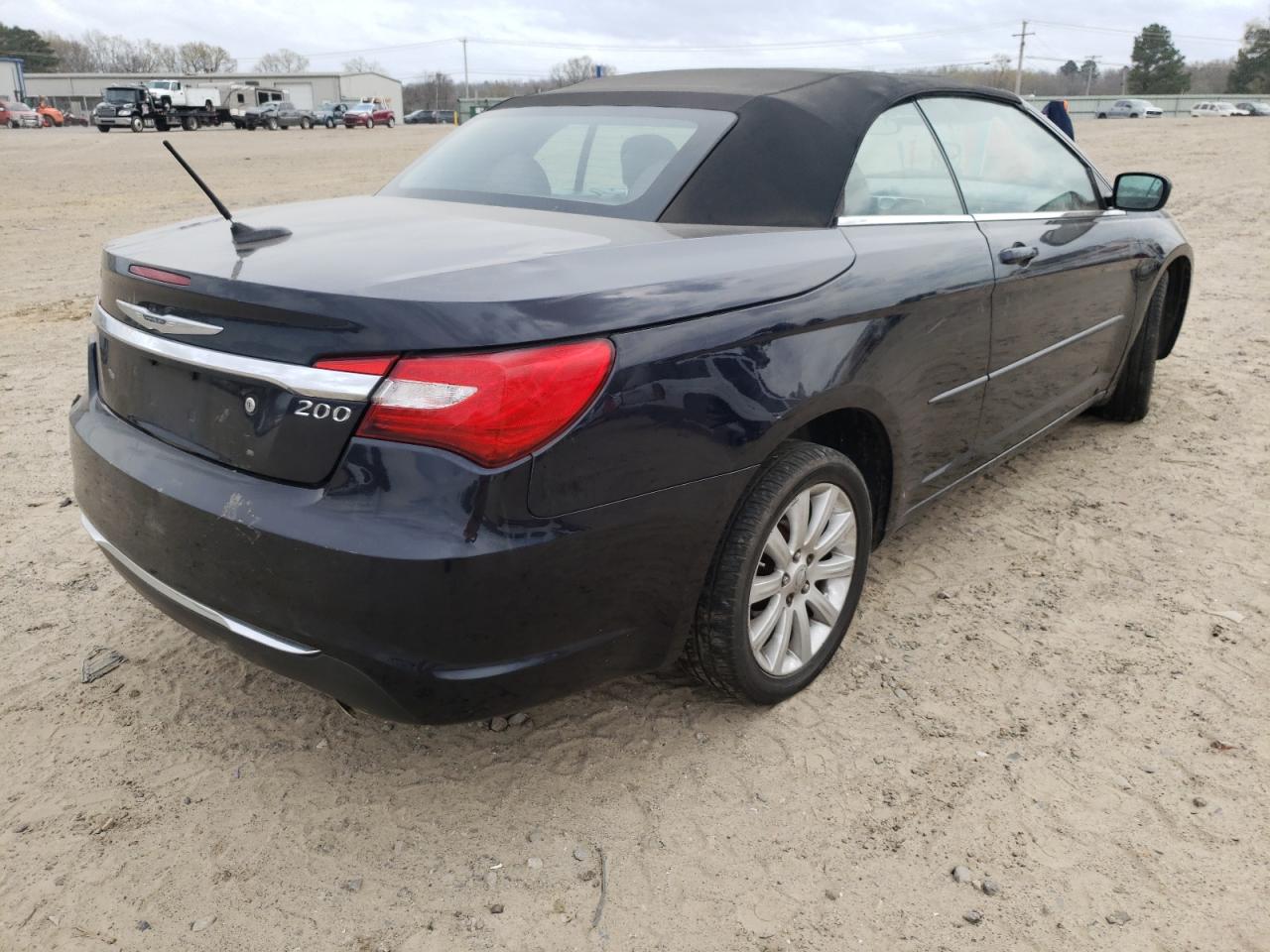 Photo 4 from auction – 2012 CHRYSLER 200 with VIN 1C3BCBEGXCN291443