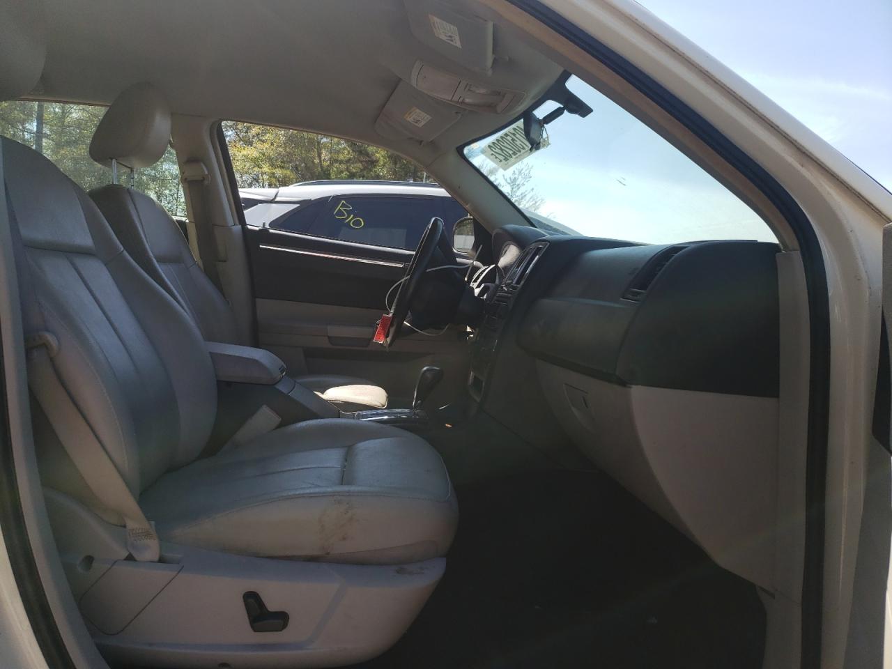 Photo 18 from auction – 2007 CHRYSLER 300 TOURIN with VIN 2C3KA53G17H670677