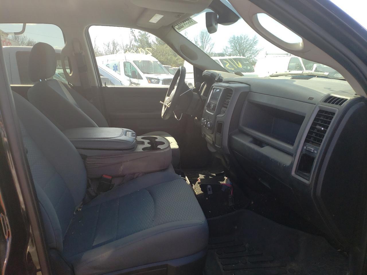 Photo 5 from auction – 2018 RAM 3500 ST with VIN 3C63RRGL2JG319444
