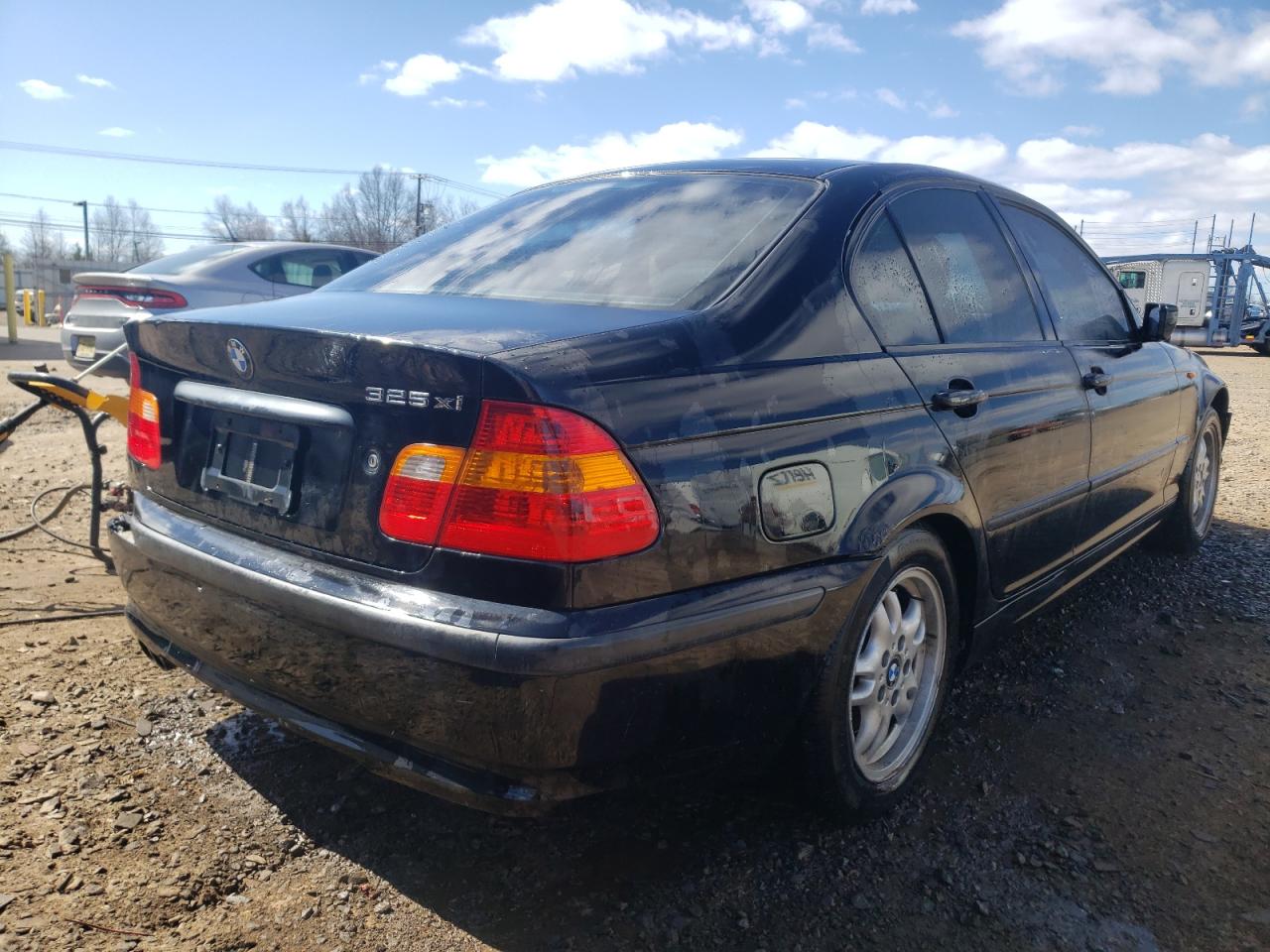 Photo 4 from auction – 2002 BMW 325 XI with VIN WBAEU334X2PF69331