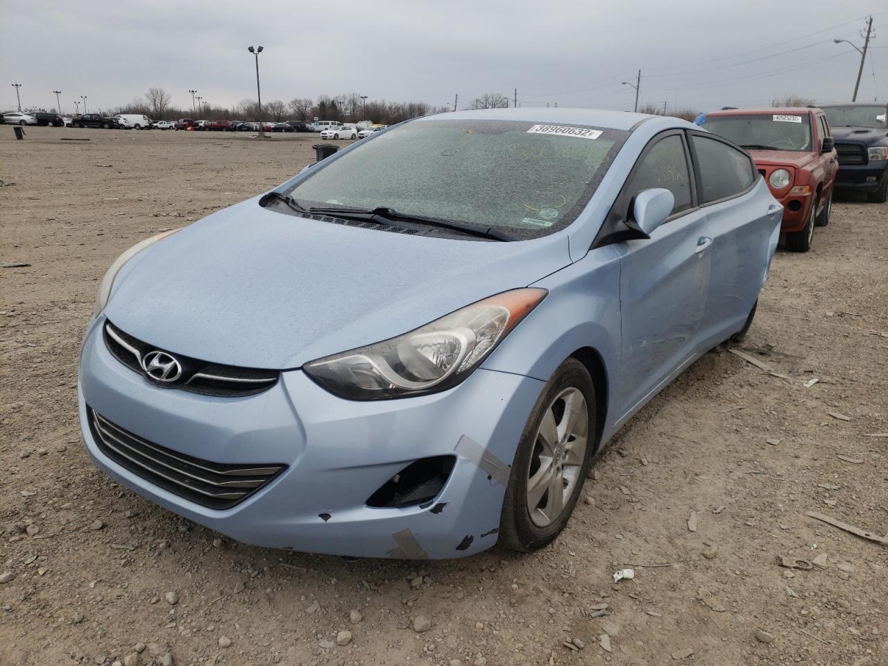 Photo 2 from auction – 2012 HYUNDAI ELANTRA GL with VIN KMHDH4AE9CU300043