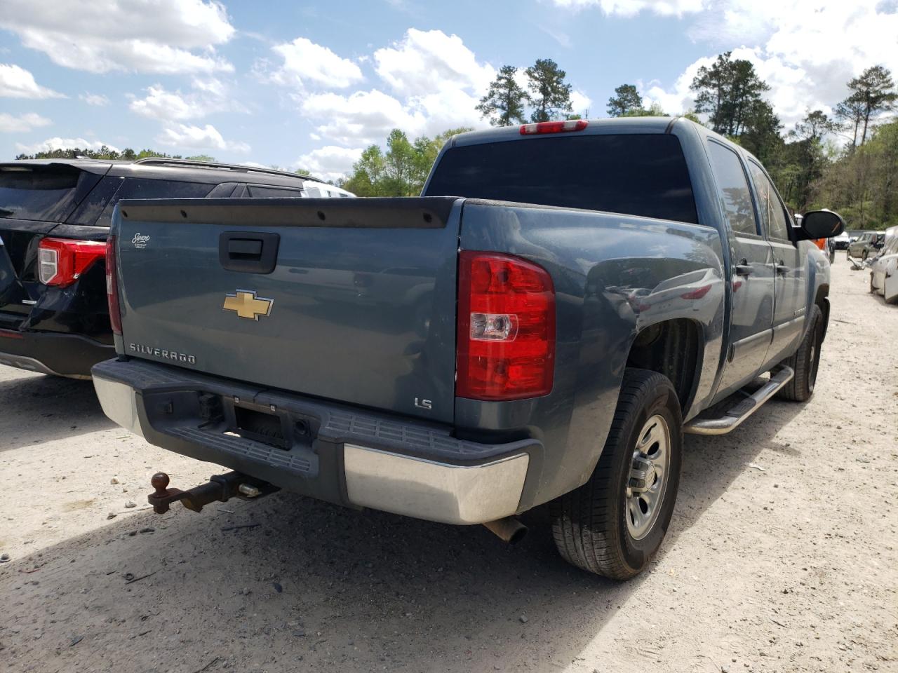 Photo 4 from auction – 2007 CHEVROLET SILVERADO with VIN 2GCEC13C371720402