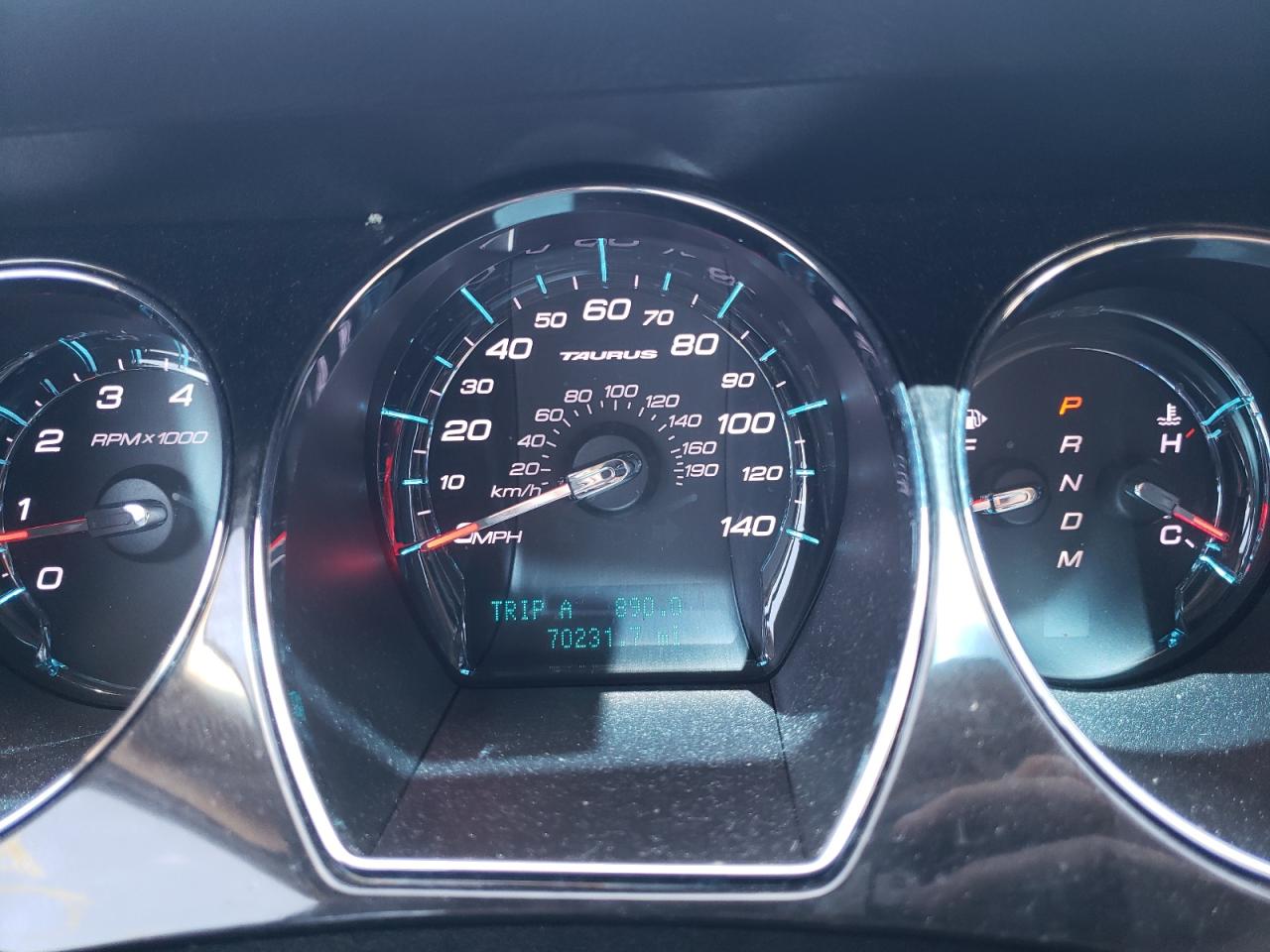 Photo 8 from auction – 2011 FORD TAURUS LIM with VIN 1FAHP2FW7BG188957