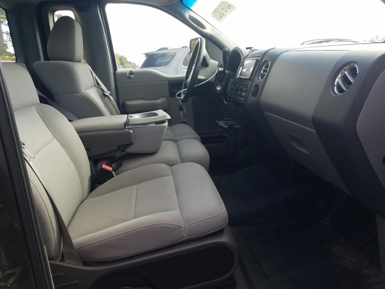Photo 5 from auction – 2005 FORD F150 with VIN 1FTRF02W35KD20495