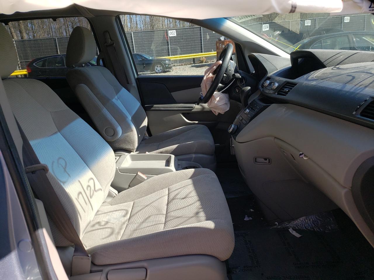 Photo 5 from auction – 2012 HONDA ODYSSEY with VIN 5FNRL5H4XCB093375