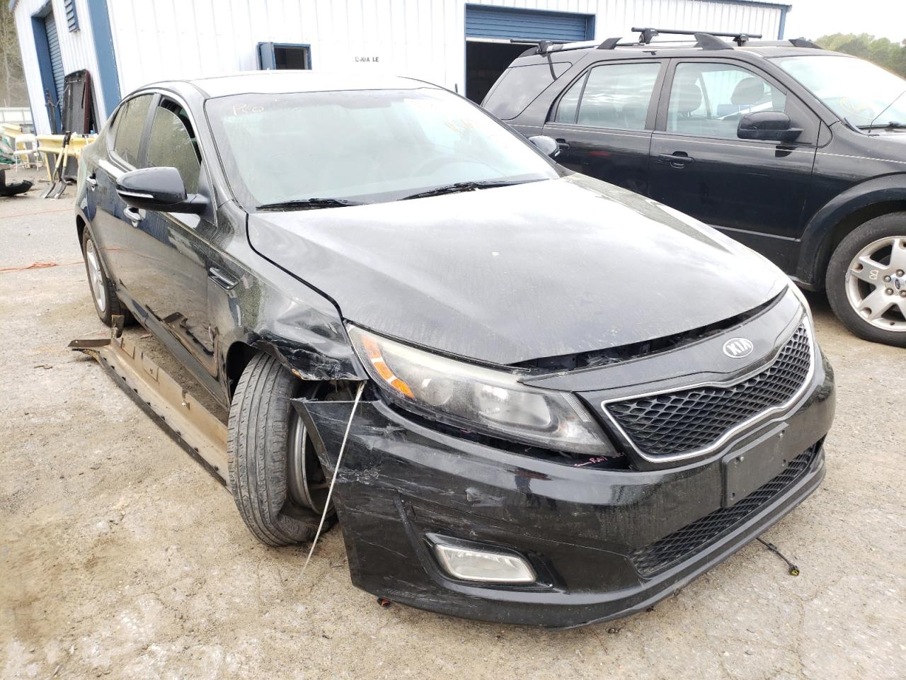 KIA OPTIMA LX 2015 with VIN 5XXGM4A78FG486201 - Photo from auction