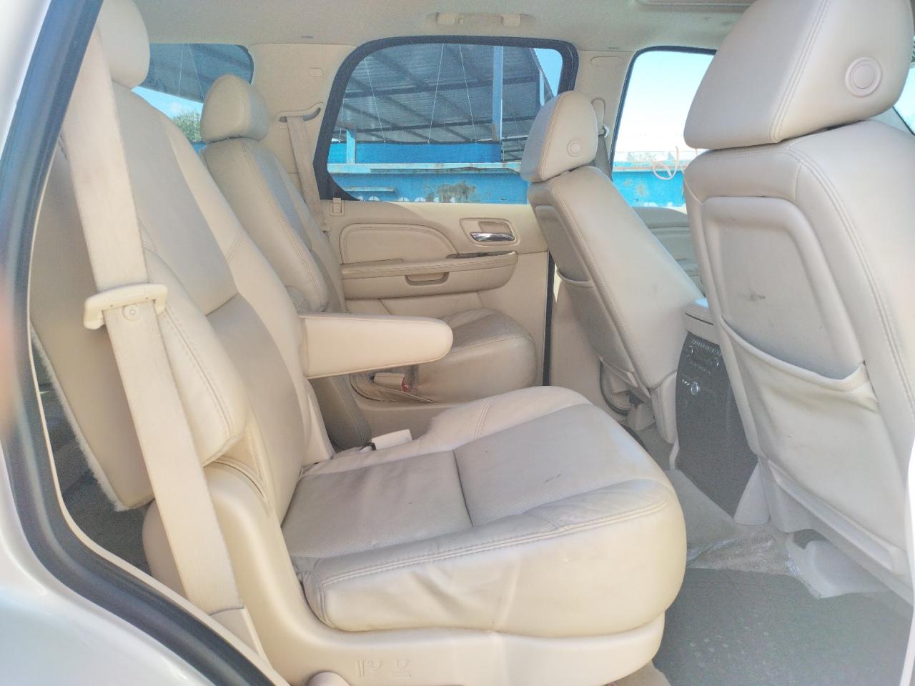Photo 6 from auction – 2007 CADILLAC ESCALADE L with VIN 1GYFK63867R413954