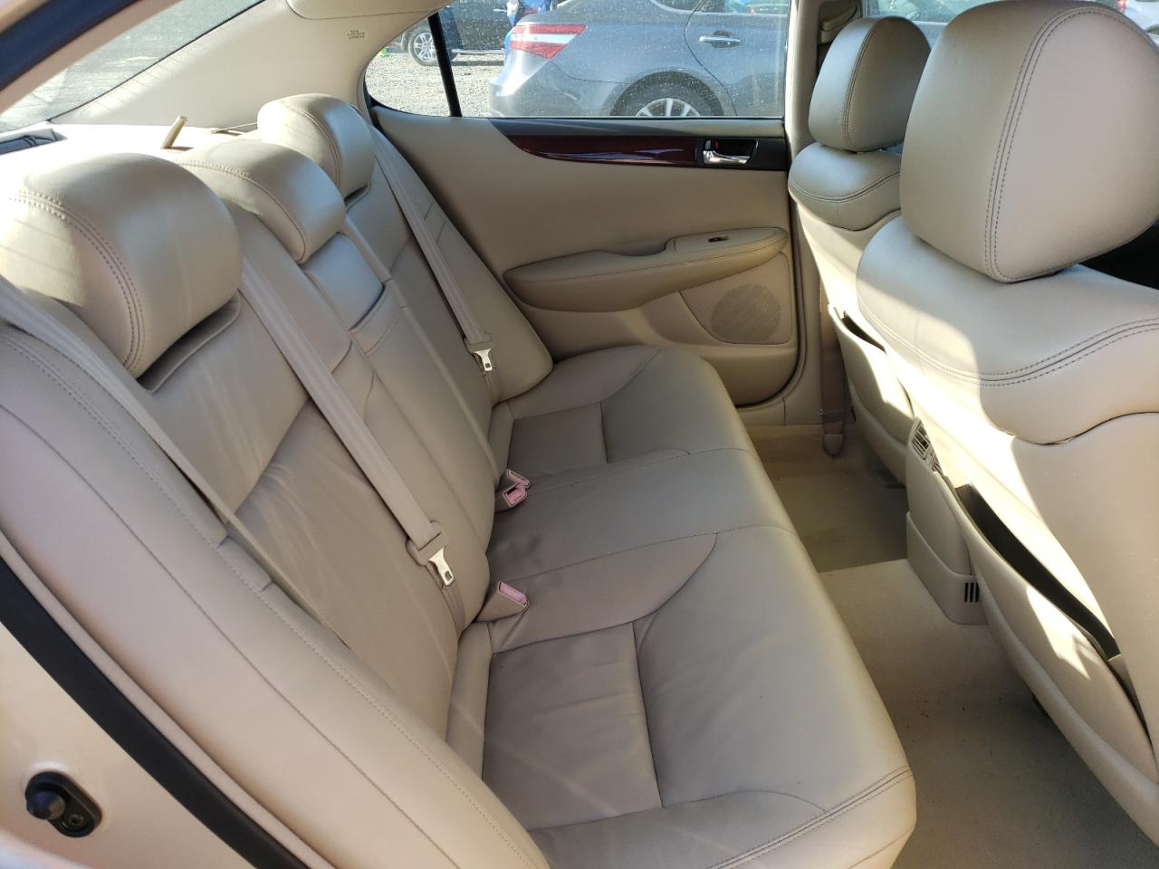 Photo 6 from auction – 2002 LEXUS ES 300 with VIN JTHBF30G520014676