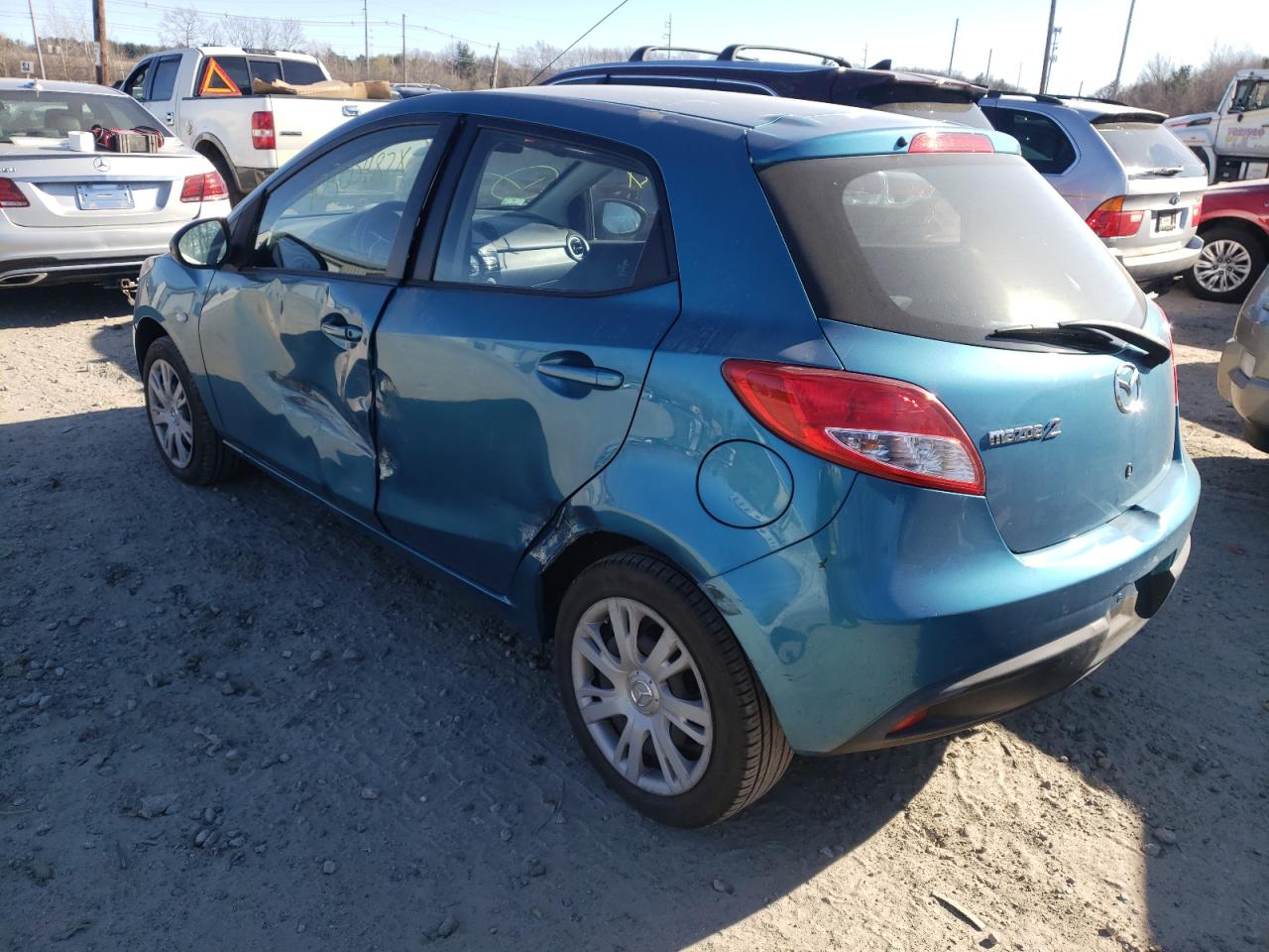Photo 3 from auction – 2012 MAZDA MAZDA2 with VIN JM1DE1KZ1C0142821