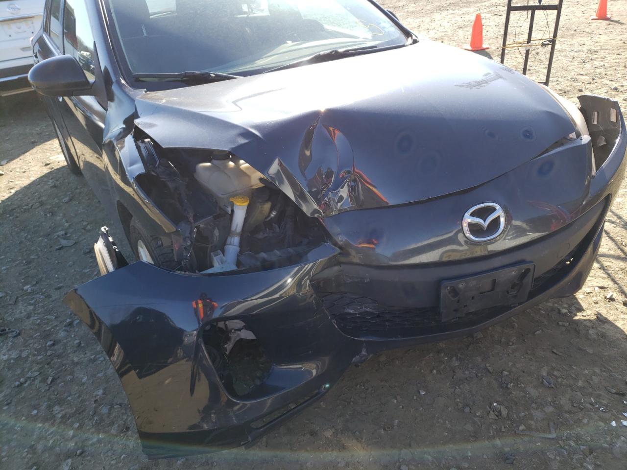 Photo 9 from auction – 2013 MAZDA 3 I with VIN JM1BL1LP0D1750268