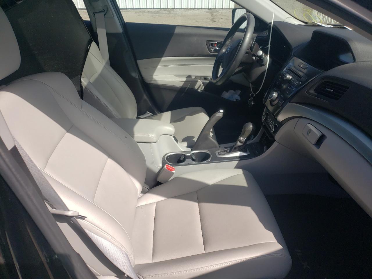 Photo 5 from auction – 2016 ACURA ILX BASE W with VIN 19UDE2F36GA024017