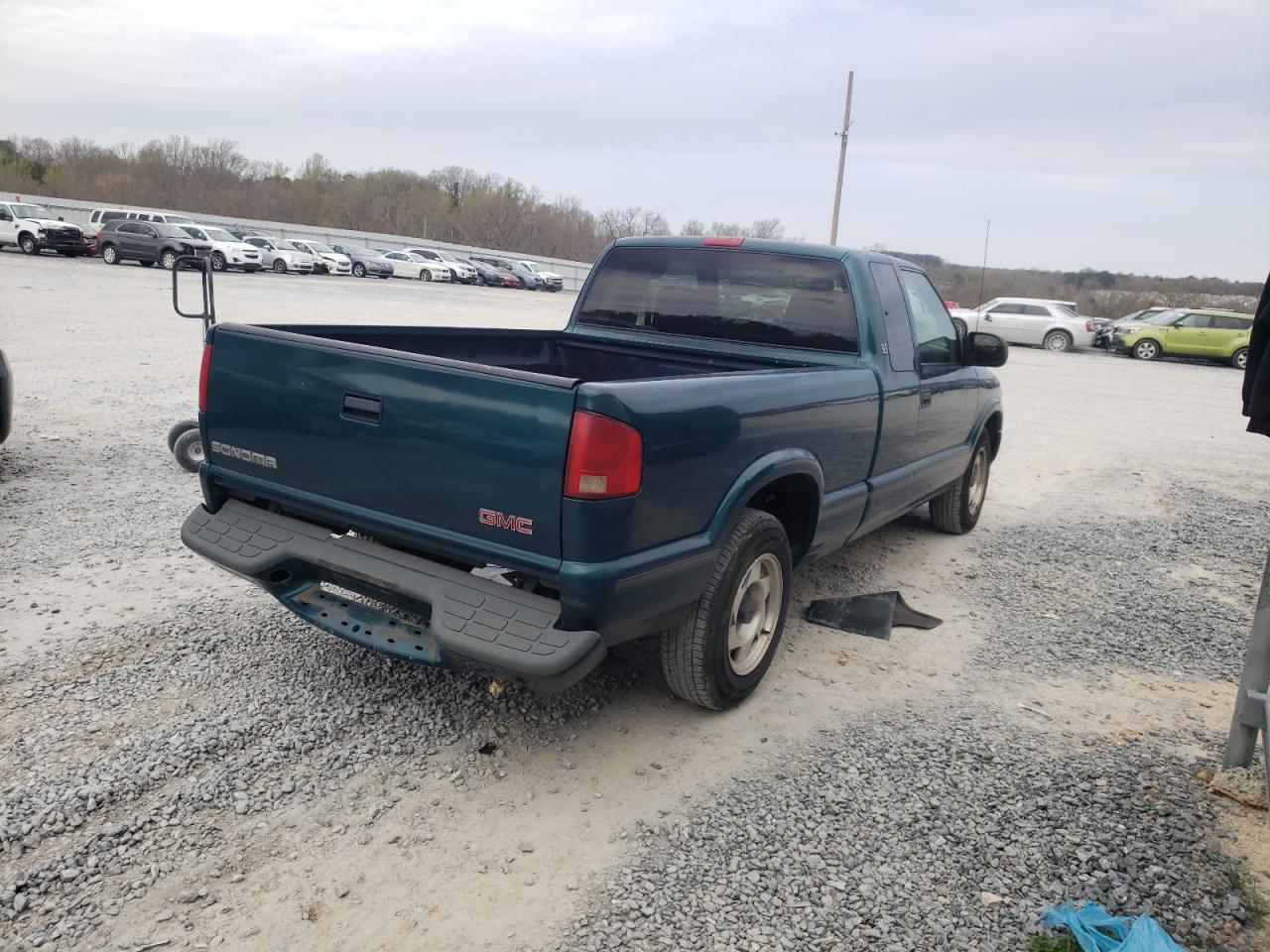 Photo 4 from auction – 1998 GMC SONOMA with VIN 1GTCS1941W8510161