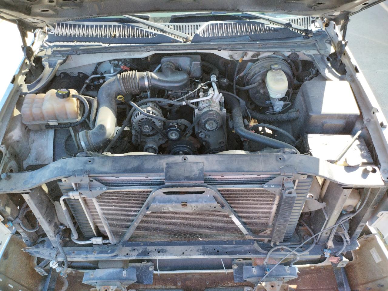 Photo 7 from auction – 2005 CHEVROLET SILVERADO with VIN 1GCEC14X25Z184631