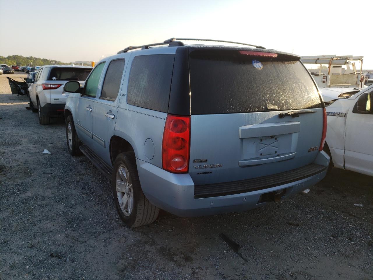 Photo 3 from auction – 2011 GMC YUKON SLT with VIN 1GKS1CE03BR253218