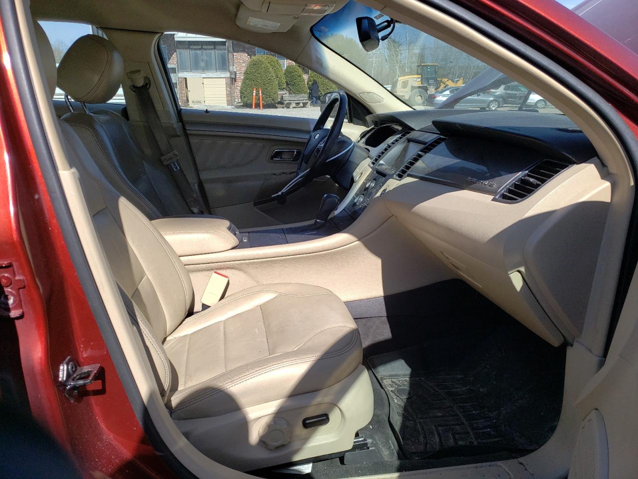 Photo 5 from auction – 2014 FORD TAURUS SEL with VIN 1FAHP2E87EG149762
