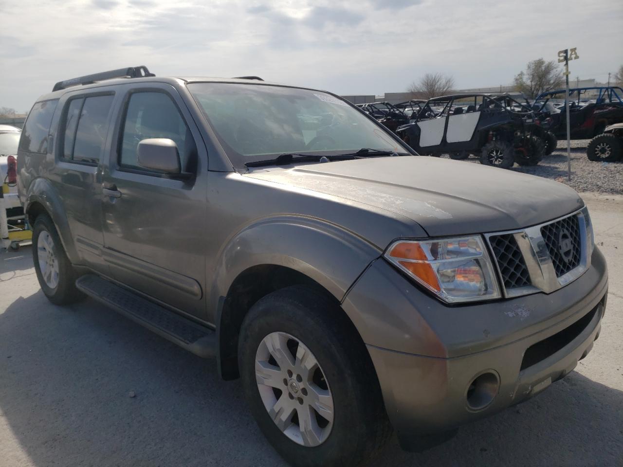 NISSAN PATHFINDER 2005 with VIN 5N1AR18W45C726082 - Photo from auction
