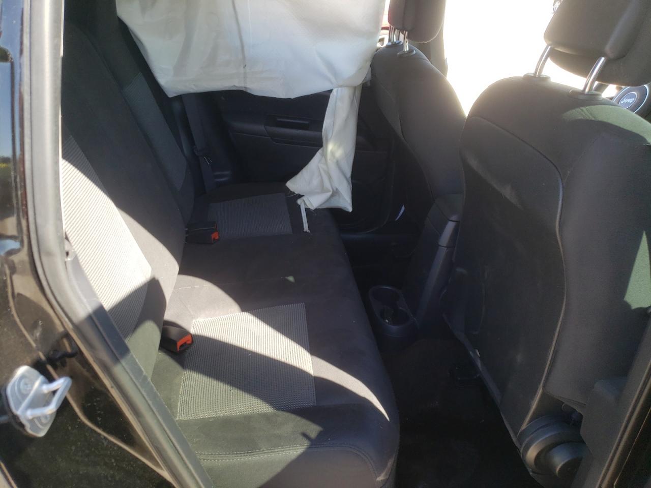 Photo 6 from auction – 2016 JEEP COMPASS SP with VIN 1C4NJCBA6GD560232