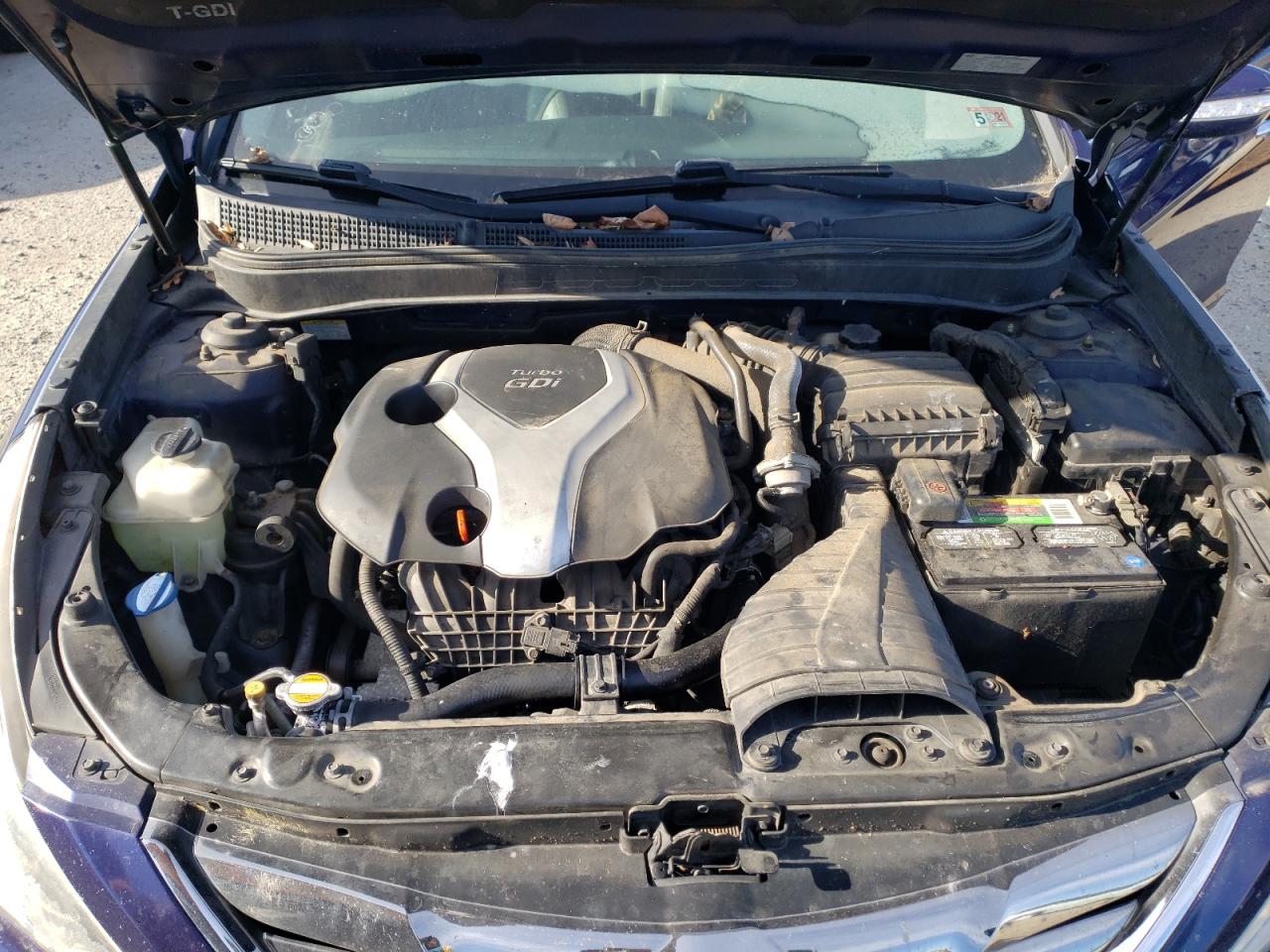 Photo 7 from auction – 2011 HYUNDAI SONATA SE with VIN 5NPEC4AB1BH238224