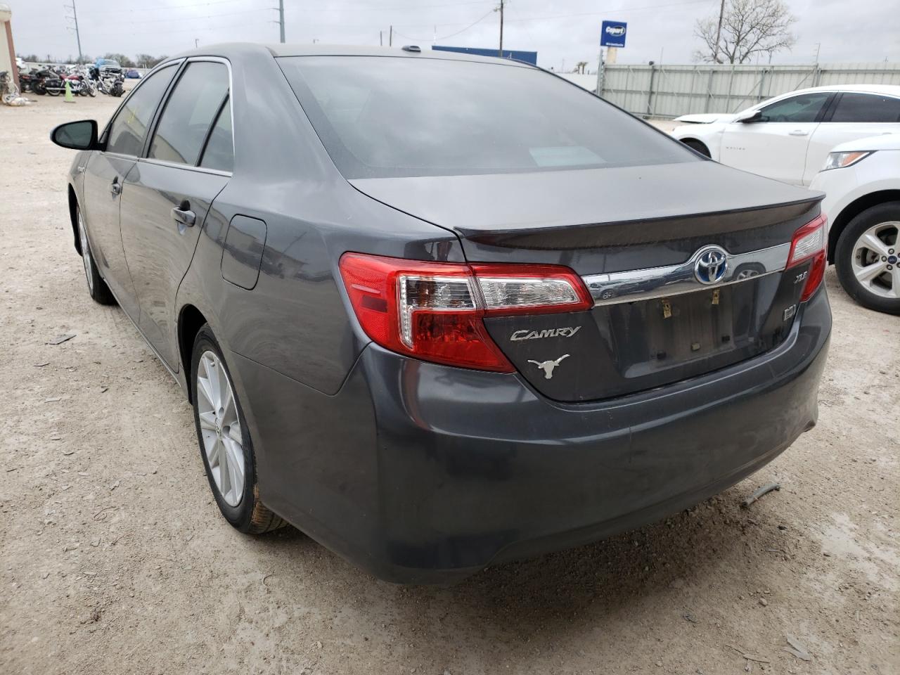 Photo 3 from auction – 2012 TOYOTA CAMRY HYBR with VIN 4T1BD1FK7CU050415