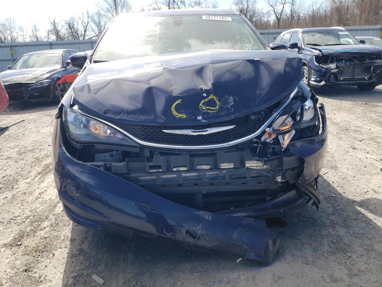 Photo 7 from auction – 2017 CHRYSLER PACIFICA T with VIN 2C4RC1DG2HR520987