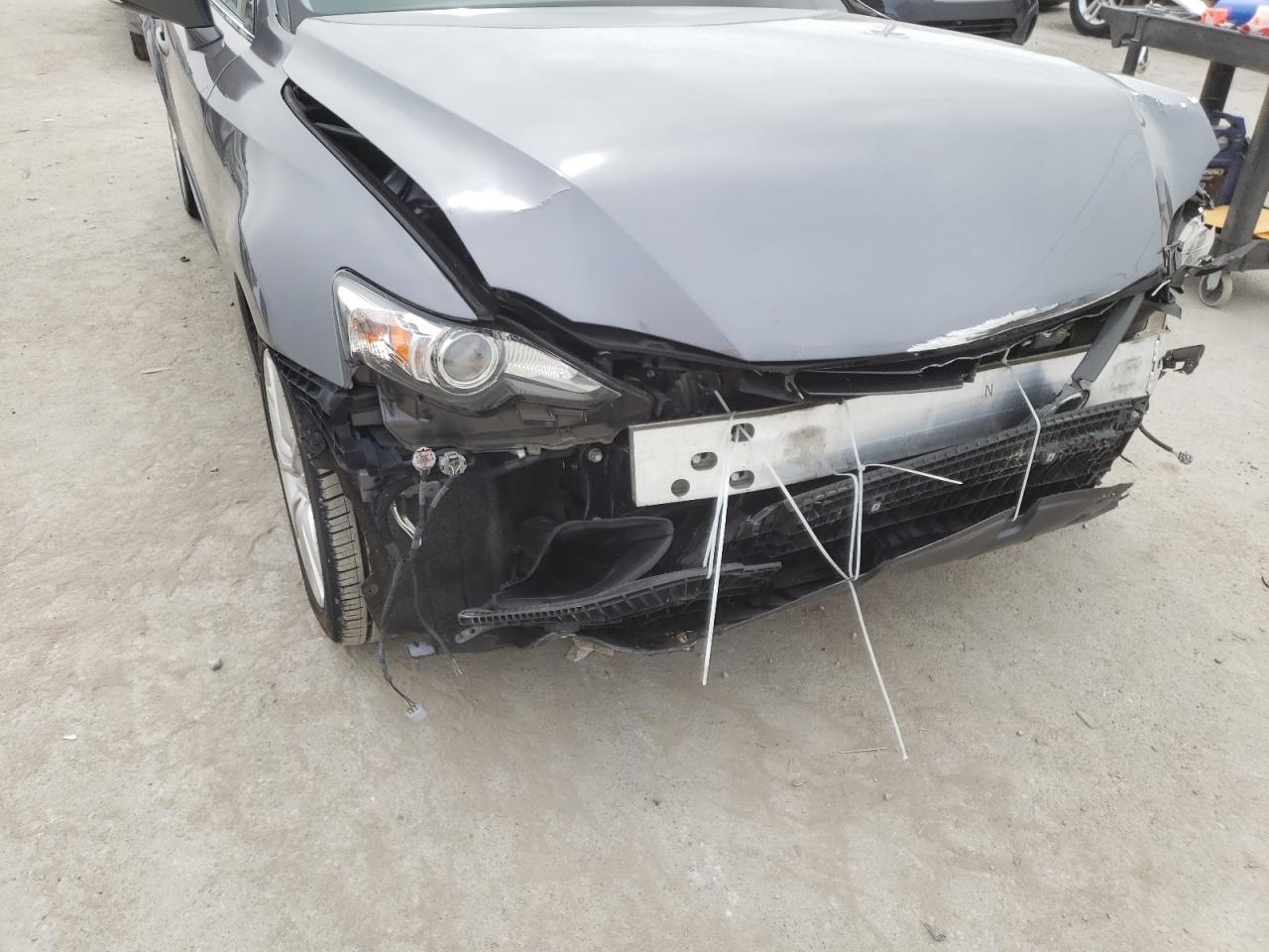 Photo 9 from auction – 2016 LEXUS IS 200T with VIN JTHBA1D26G5018411
