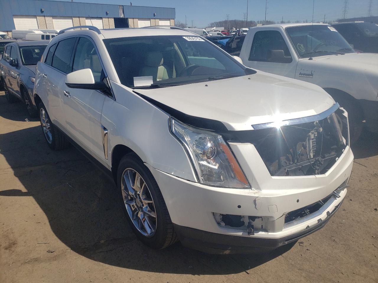 CADILLAC SRX PERFOR 2015 with VIN 3GYFNCE39FS525442 - Photo from auction